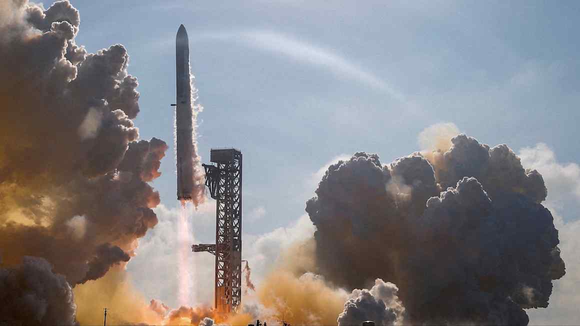 Musk’s SpaceX raises $75bn in world’s biggest IPO