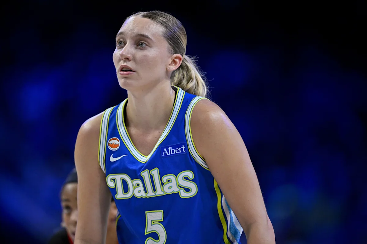 “Paige Is 1 Of 1”: Paige Bueckers Ties Franchise Assist Record As Teammate Reflects On Missed Chances