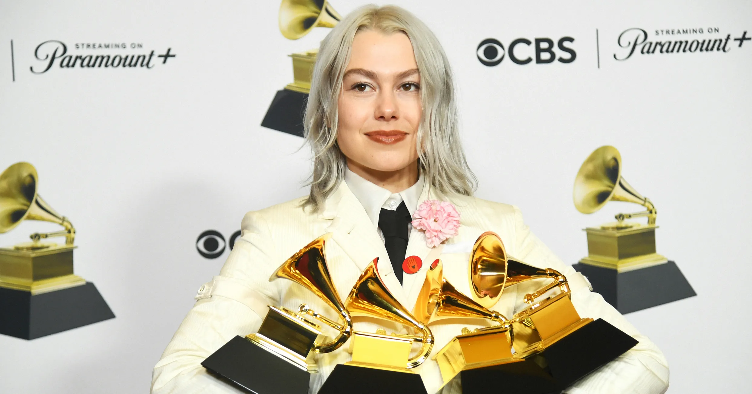 Phoebe Bridgers Ditched the Internet to Hype Up Her New Music. It’s Working
