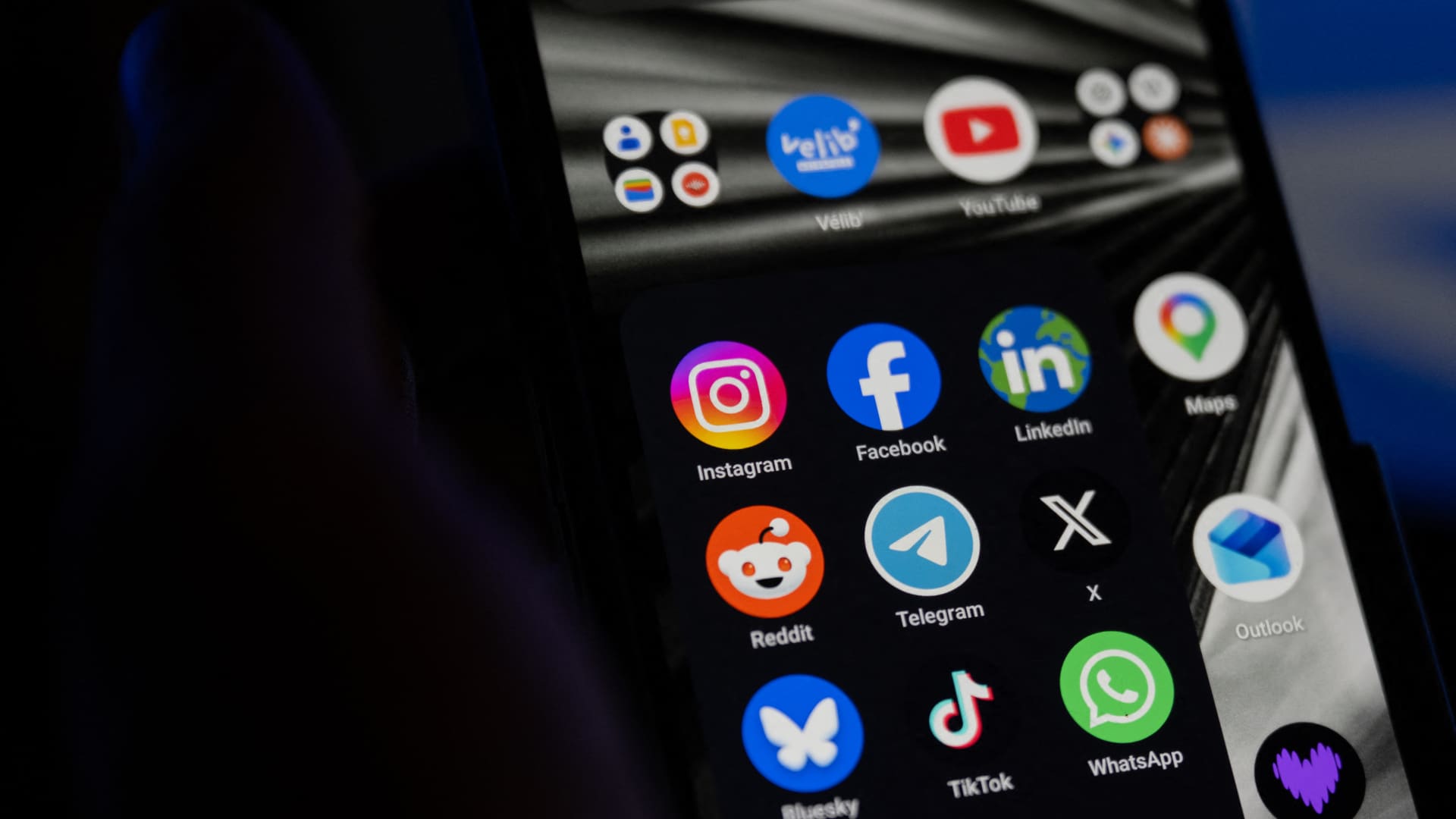 Social media bans on teens risk strengthening Big Tech's grip on the sector, Bluesky exec warns