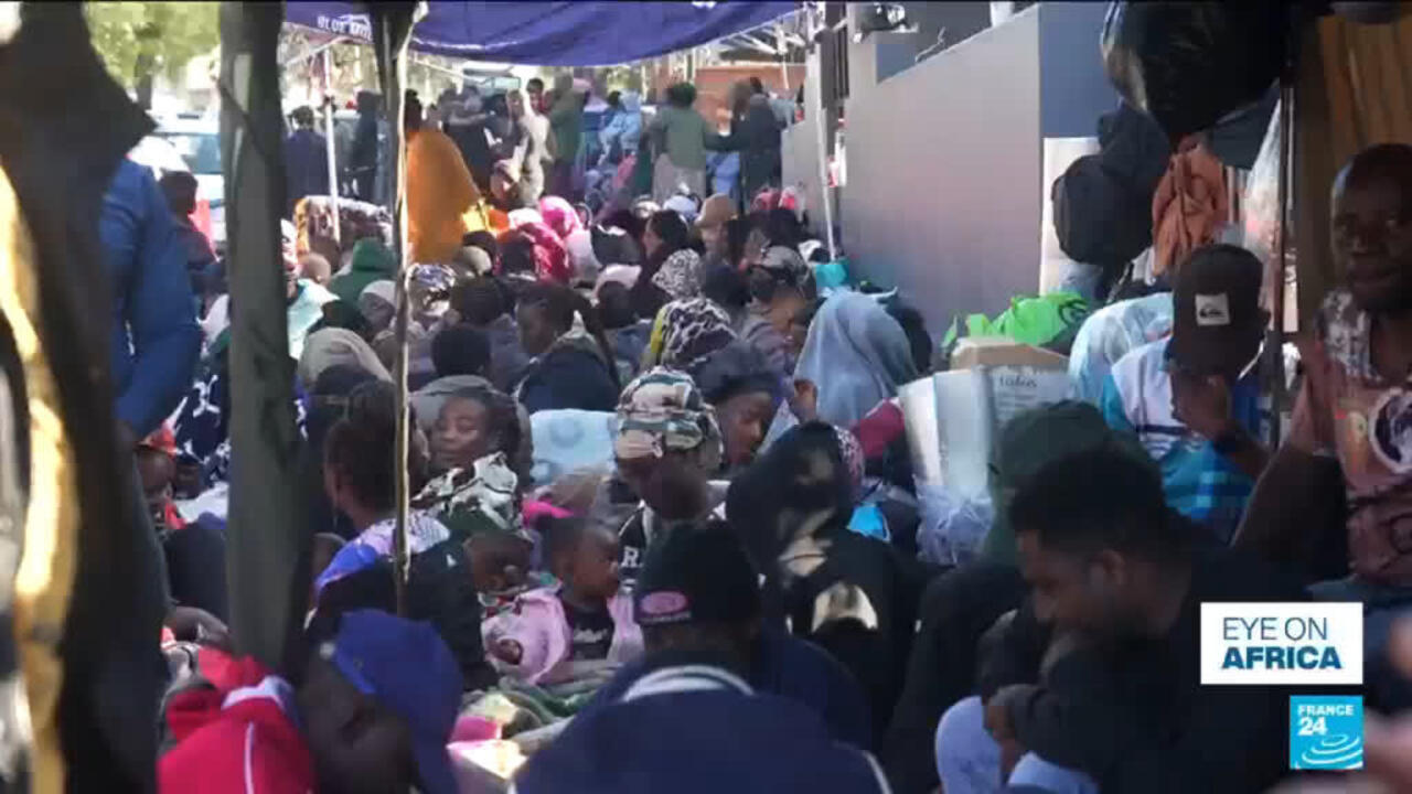 South Africa: Refugees affected by xenophobic attacks forced to sleep outside police station