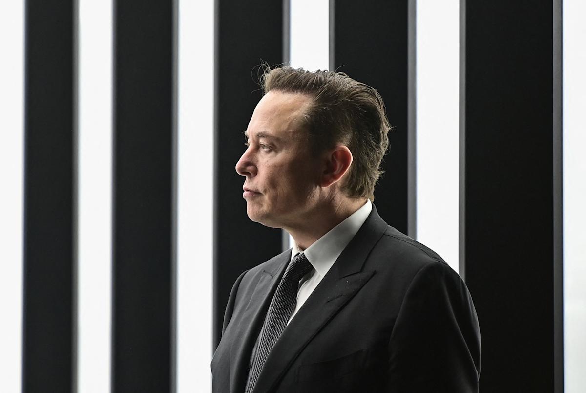 Tesla stock muted after SpaceX's opening trade