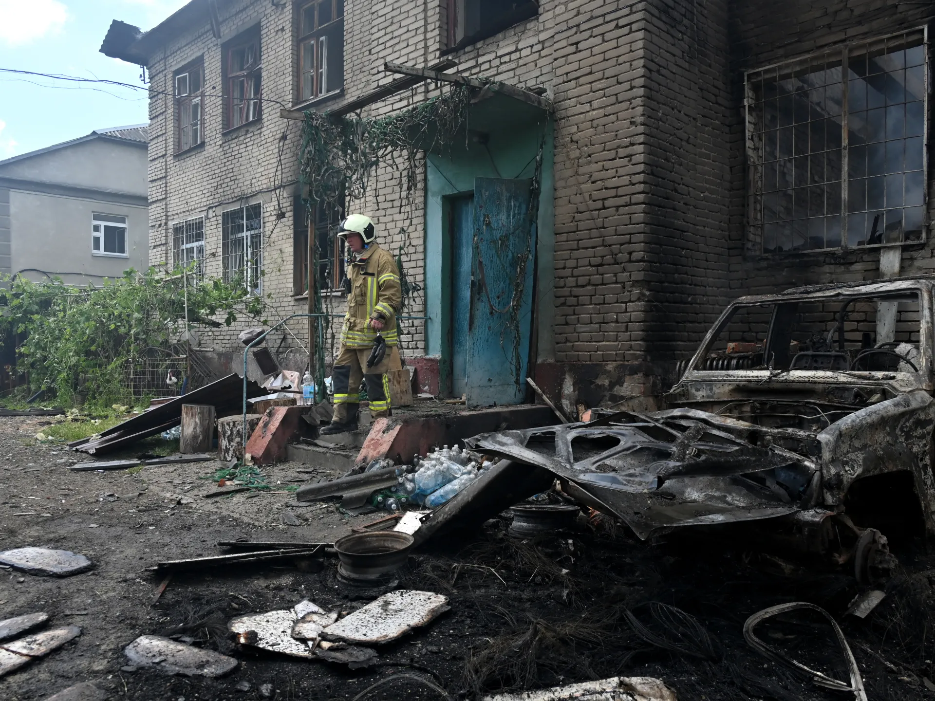 Three killed as Ukraine and Russia exchange cross-border attacks