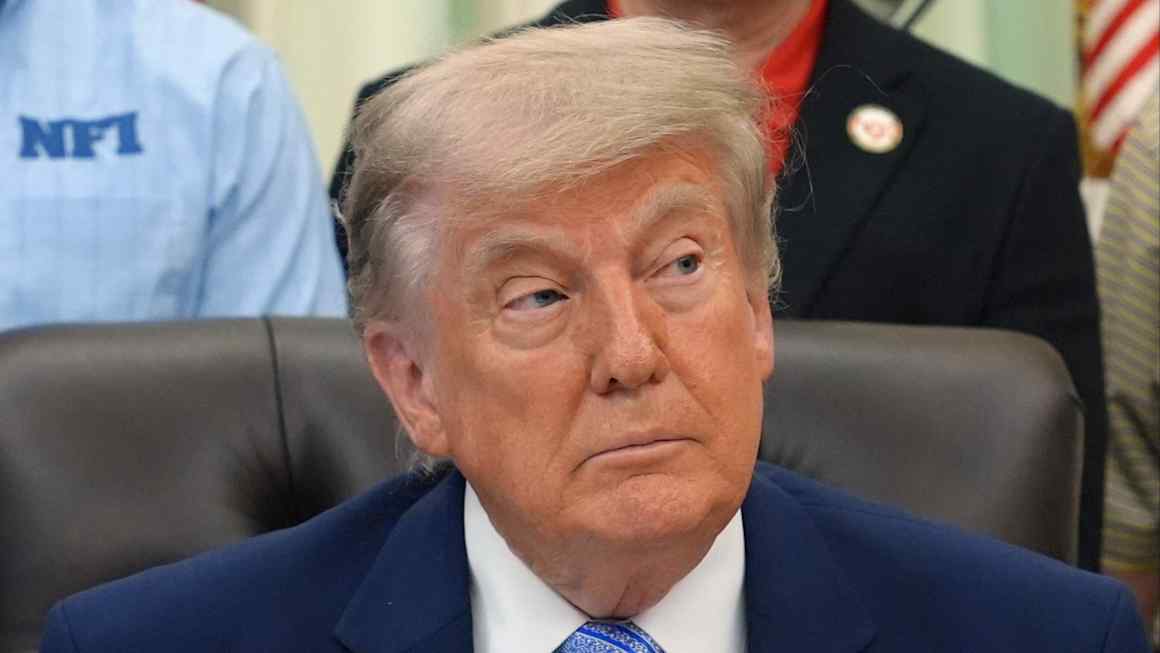 Trump signs watered-down AI vetting order after Maga infighting