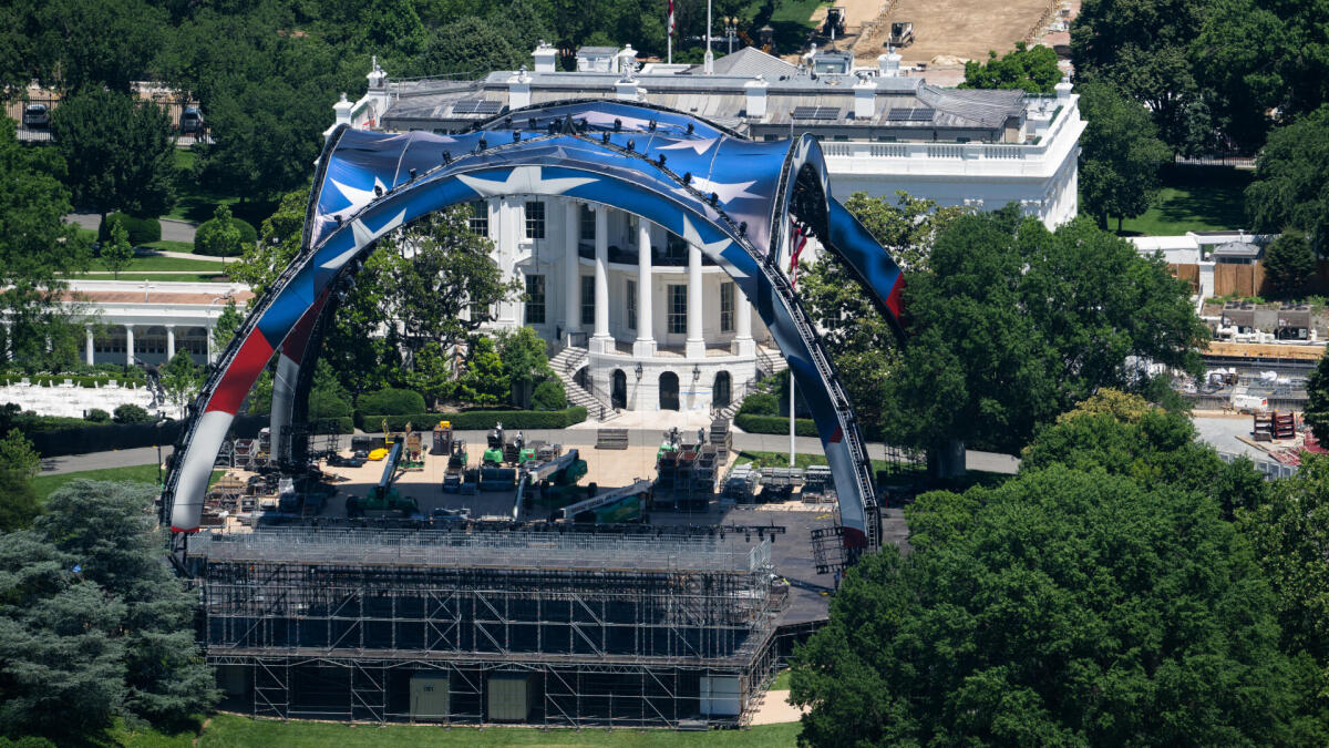 UFC White House set: Construction underway on South Lawn, renderings of Octagon for Freedom 250