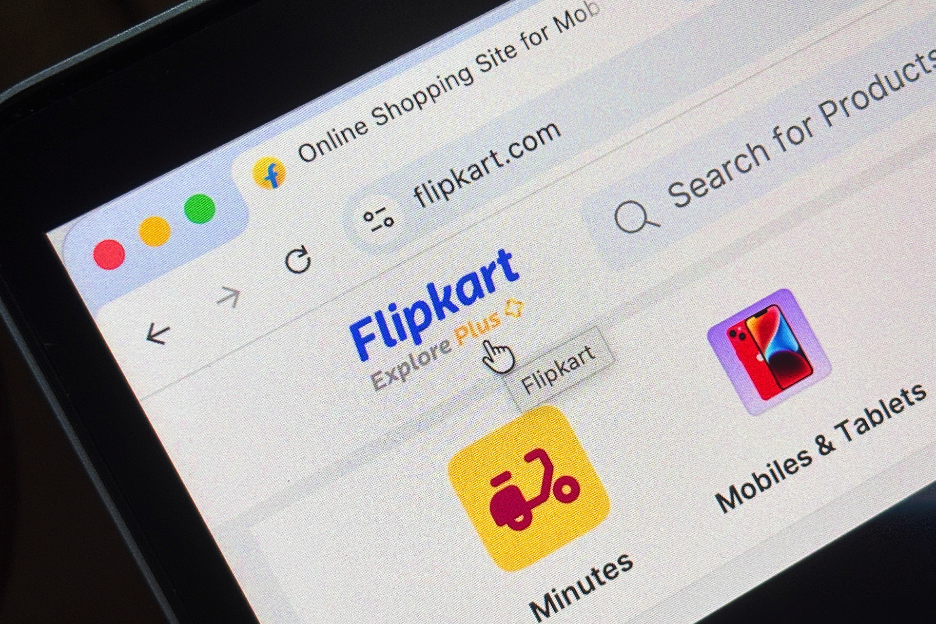 Walmart-backed Flipkart expands quick-commerce push as Amazon ramps up in India