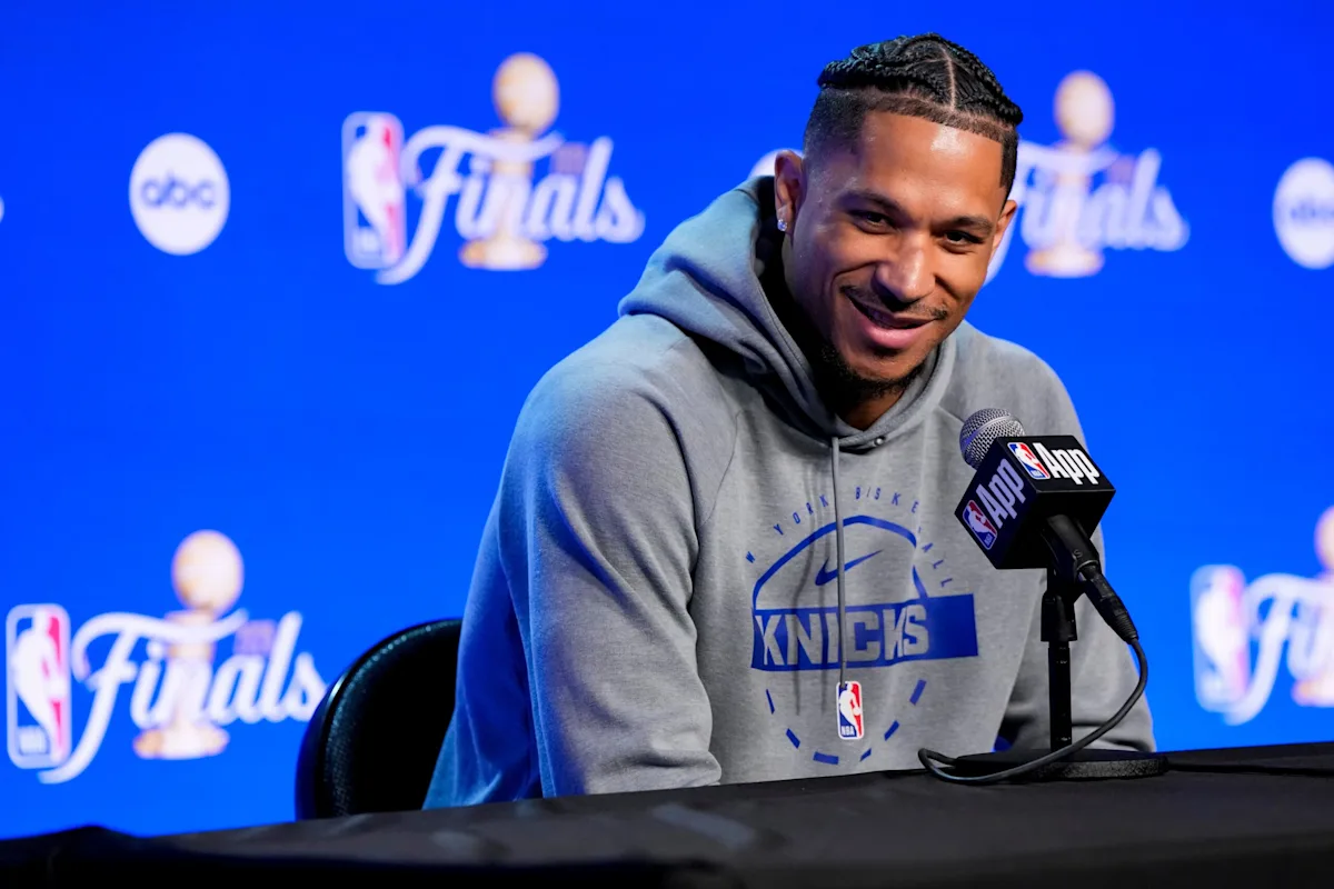‘What a Dumbass’: Knicks Player’s Old Tweets Bashing Trump Go Viral Ahead of President’s Trip to MSG