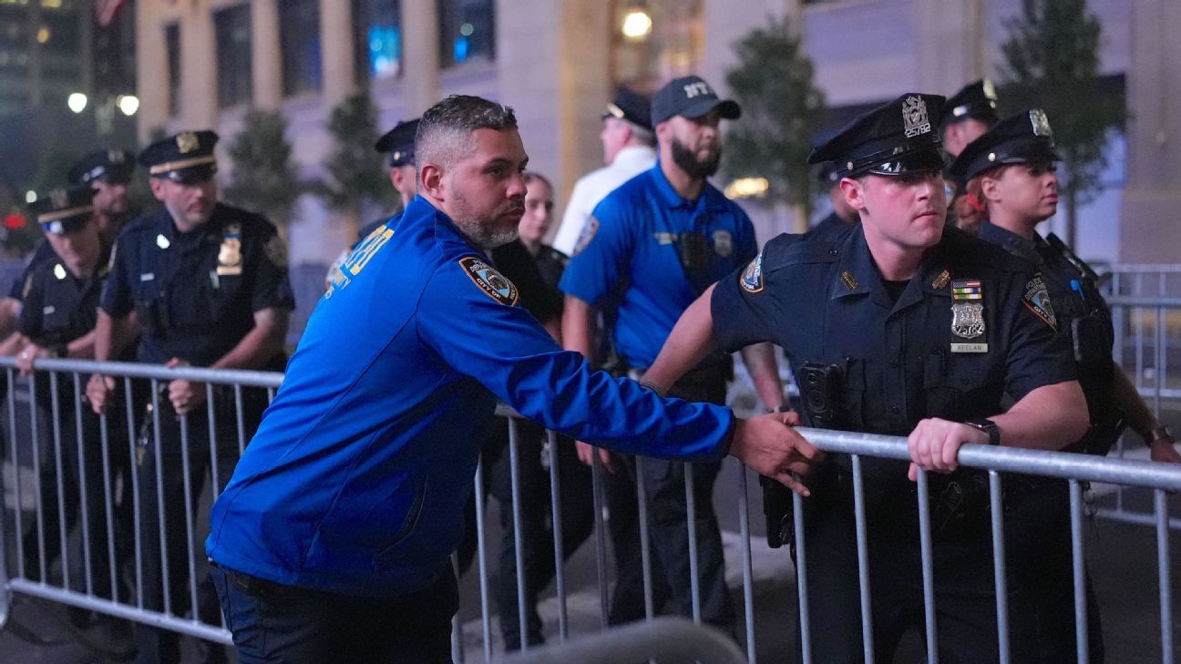 With Trump at Game 3, NYPD scraps watch party
