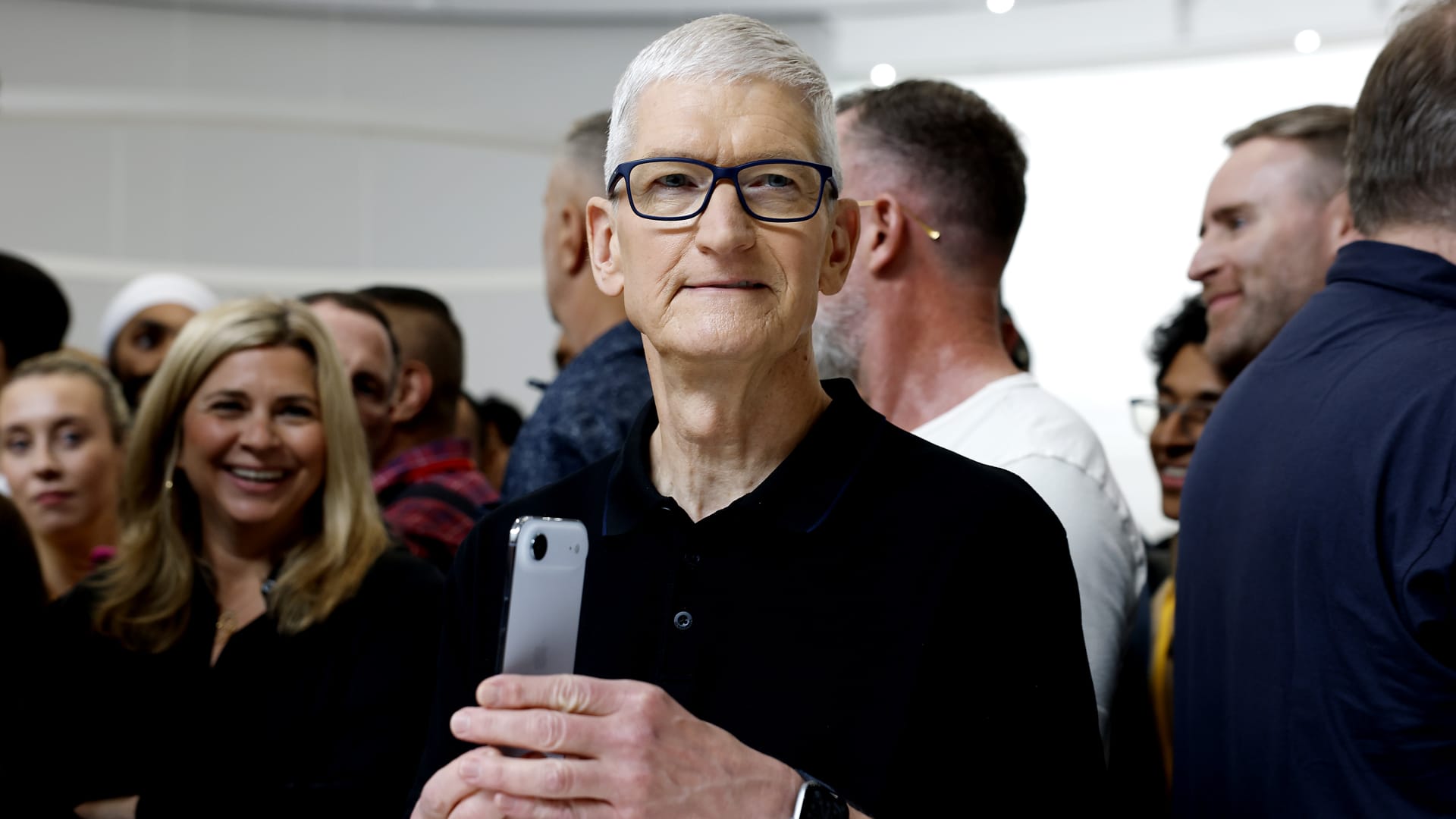Apple plans to lease iPhones for $17.99 a month through partnership with Klarna