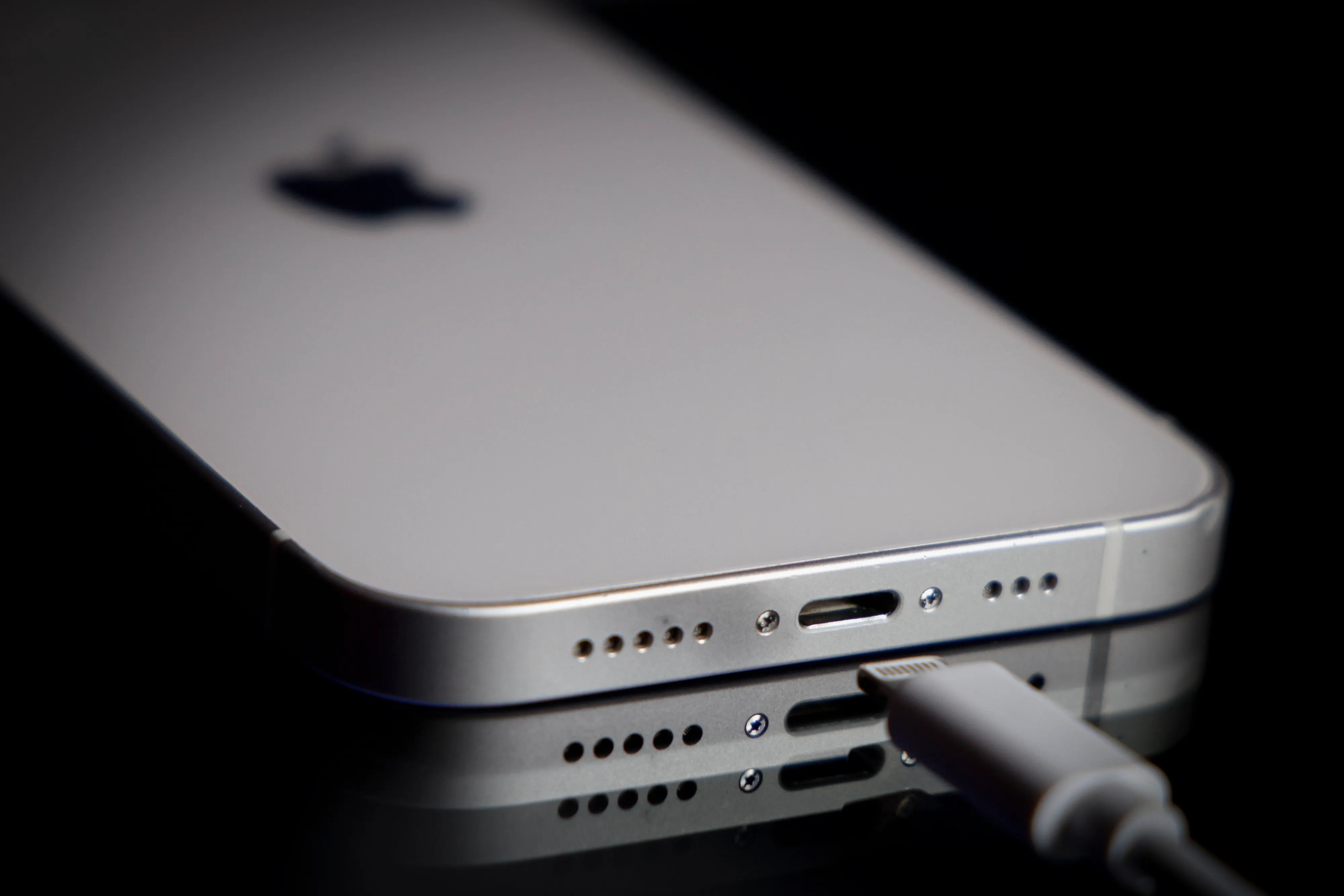 Apple teams up with Klarna to launch a lease-to-own program for iPhones, iPads, and Macs
