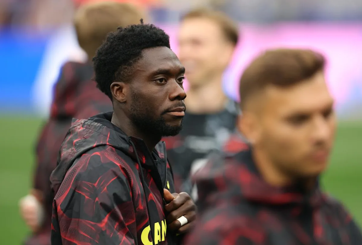 Bayern reportedly open to Alphonso Davies exit as Saudi clubs explore deal