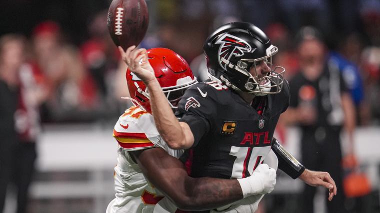 Bears urged to take trade chance on Chiefs' first-round bust edge rusher