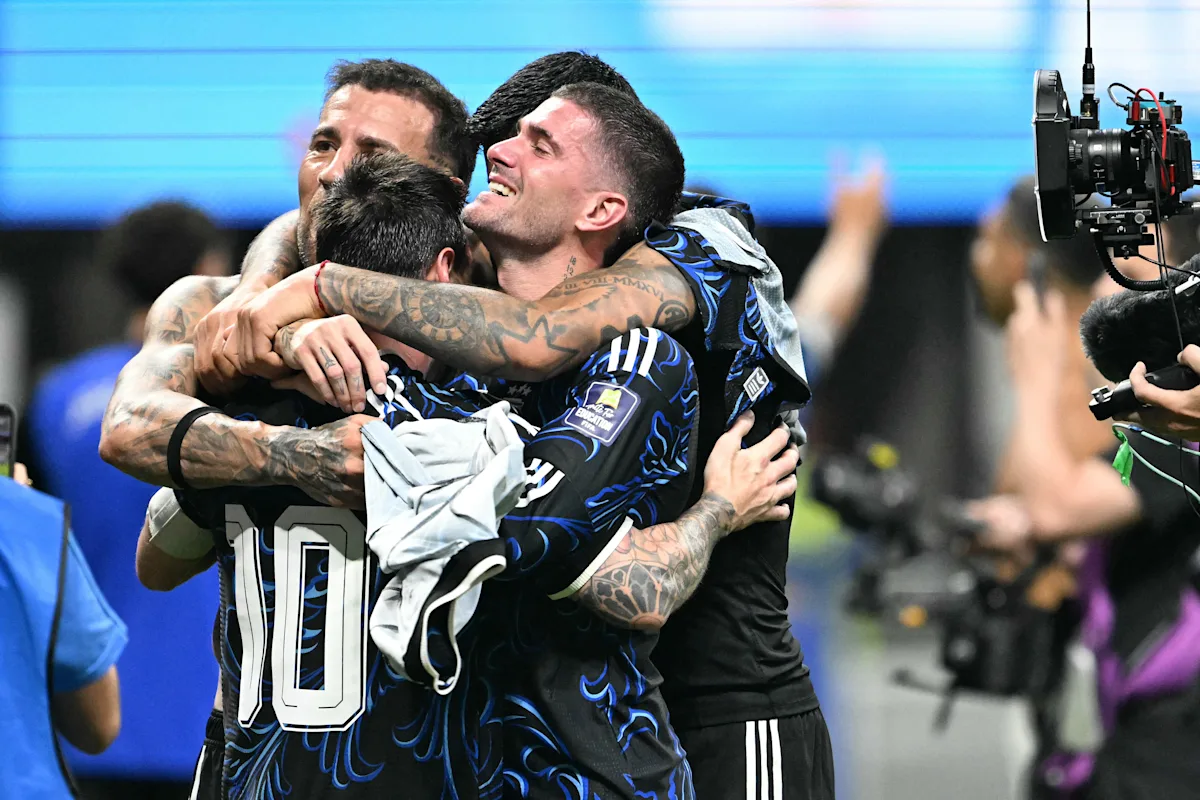 🎥 Big dressing-room party! Argentina's party animals are awake