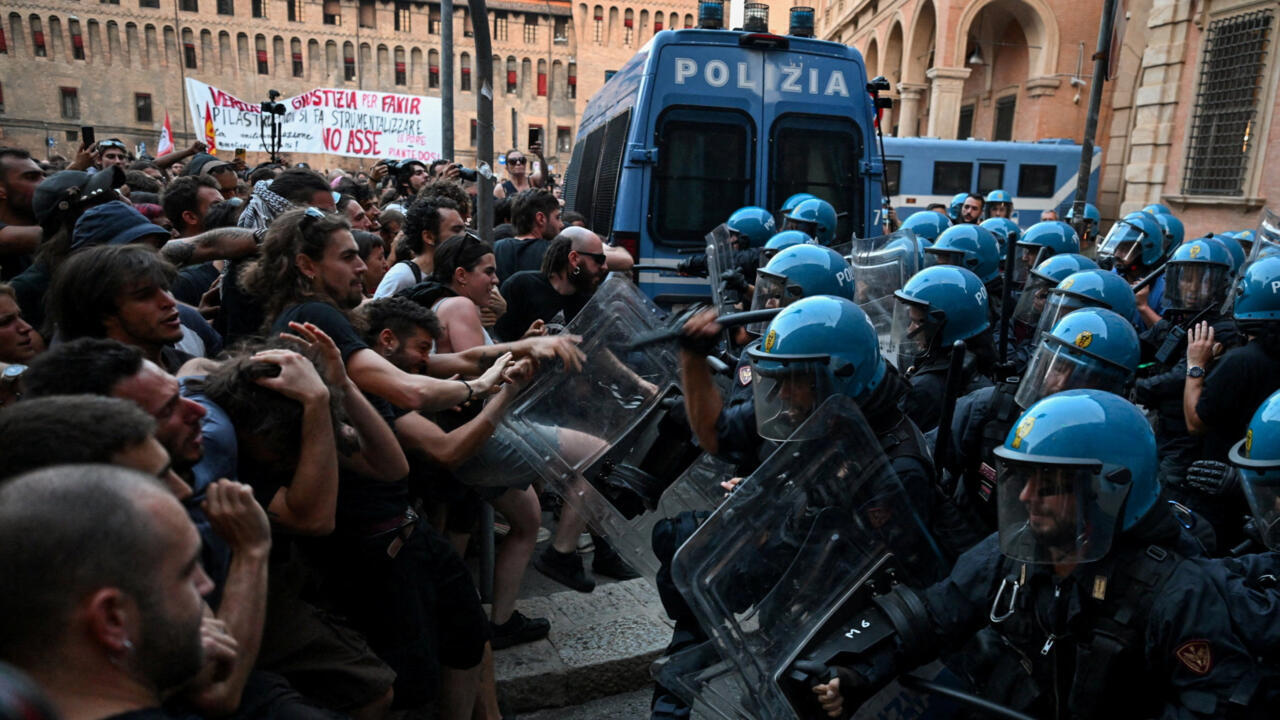 Demonstrations break out in Bologna after Moroccan man dies while being restrained by police