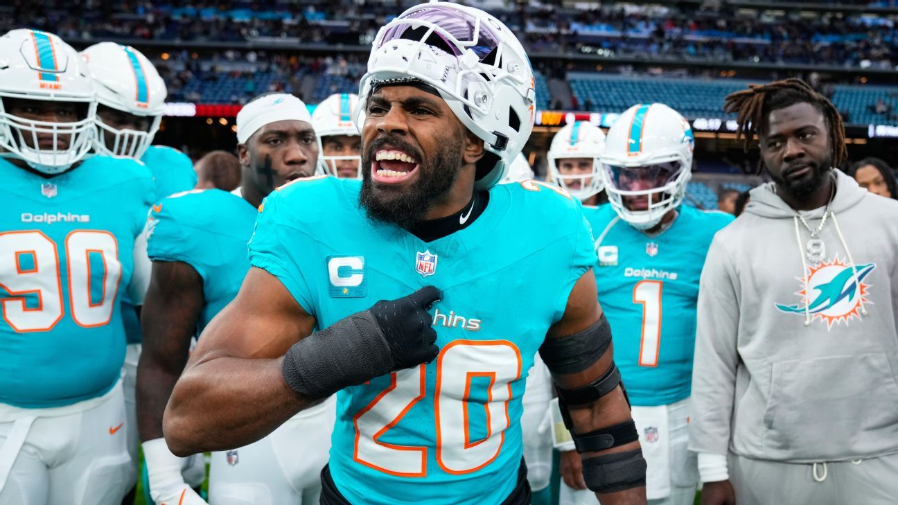 Fins, All-Pro LB Brooks reach $51.3M extension