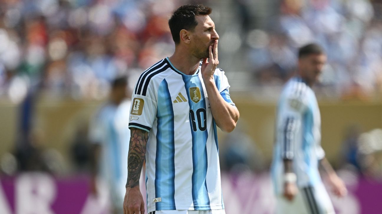Follow live: Argentina, Spain searching for opener...