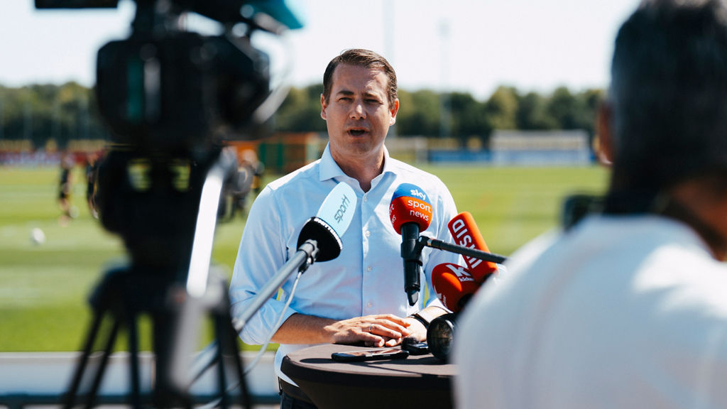 Here’s how Lars Ricken looks ahead to the new BVB season