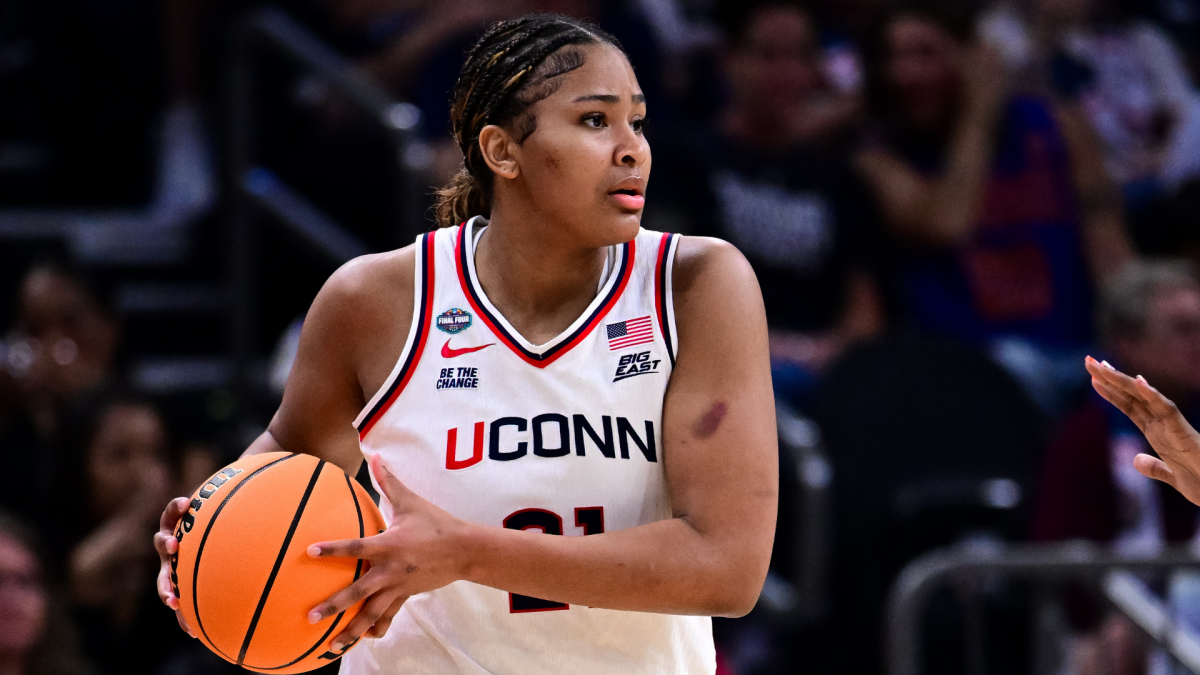 
                        How growing up in Europe helped mold UConn star Sarah Strong into college basketball's best player
                    