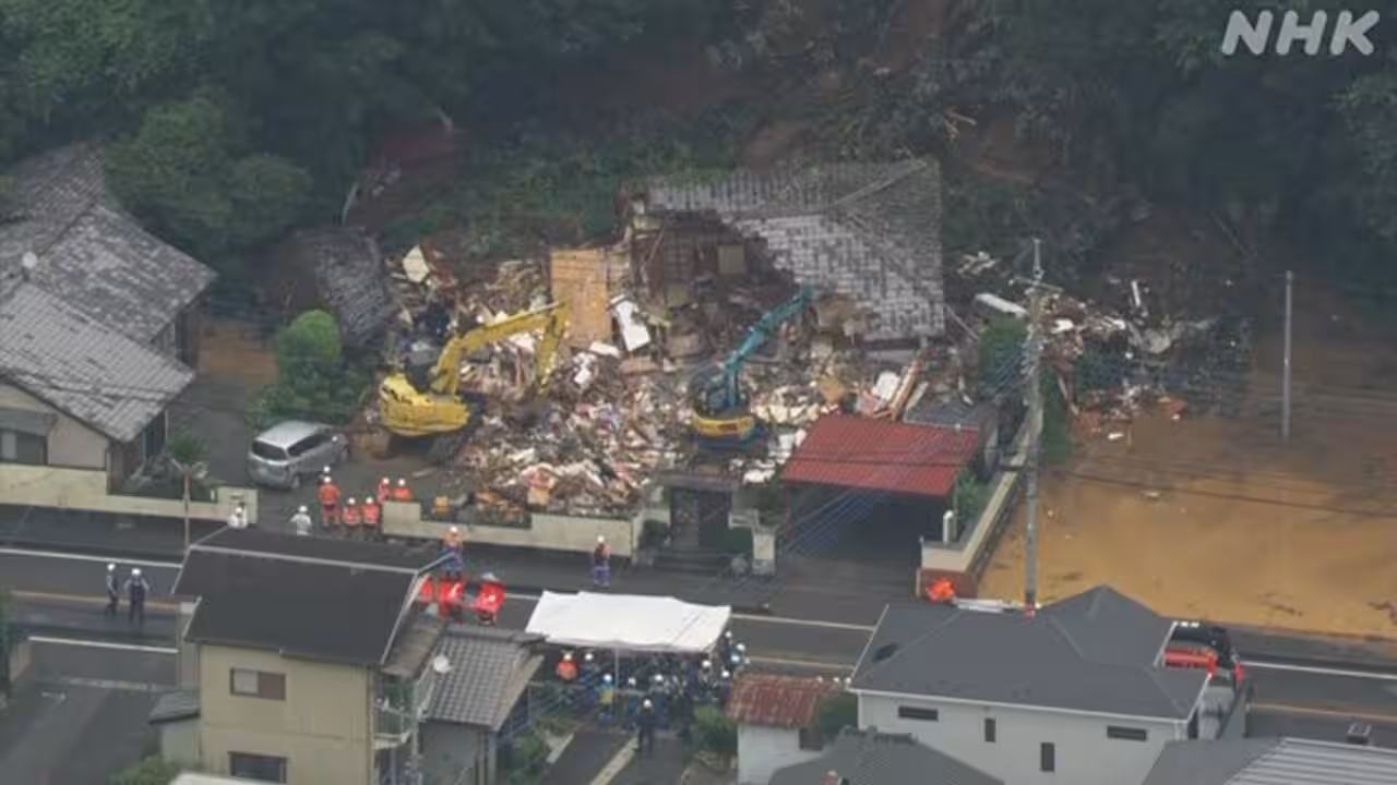 栃木 足利 住宅に土砂流入し倒壊 行方不明者の捜索続く