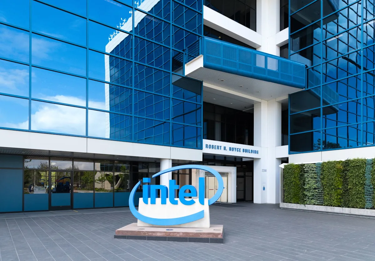 Intel Corp Shows Strong Q2 Results and Free Cash Flow - Shorting INTC Puts is Still the Best Play