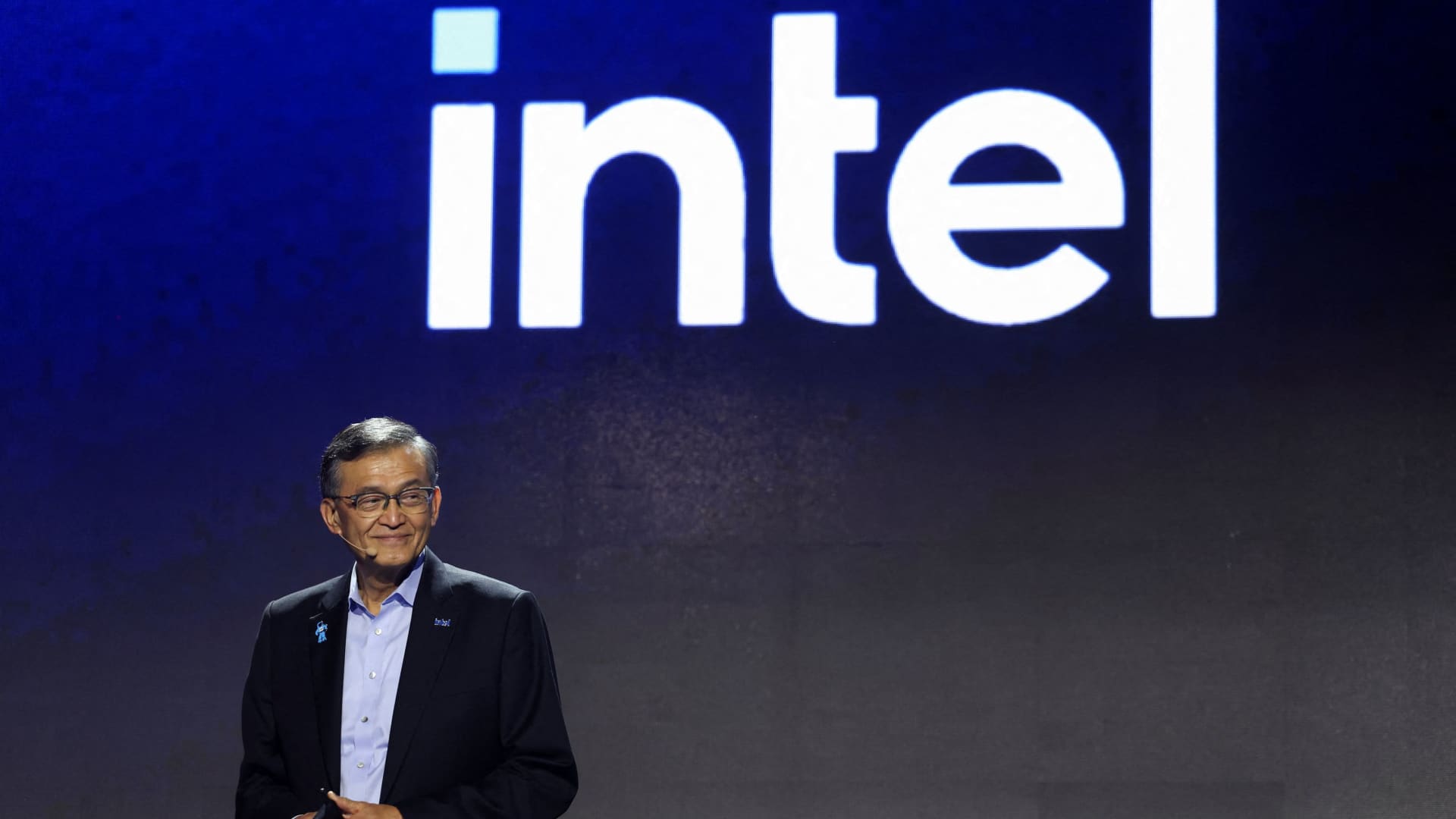 Intel's stock jumps 11% as chipmaker rides AI boom to fastest revenue growth in almost 15 years