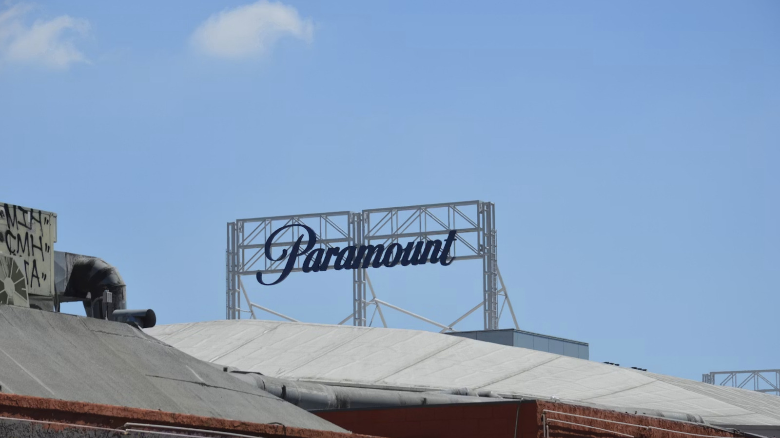 Judge pauses the controversial Paramount-Warner Bros. merger for two weeks