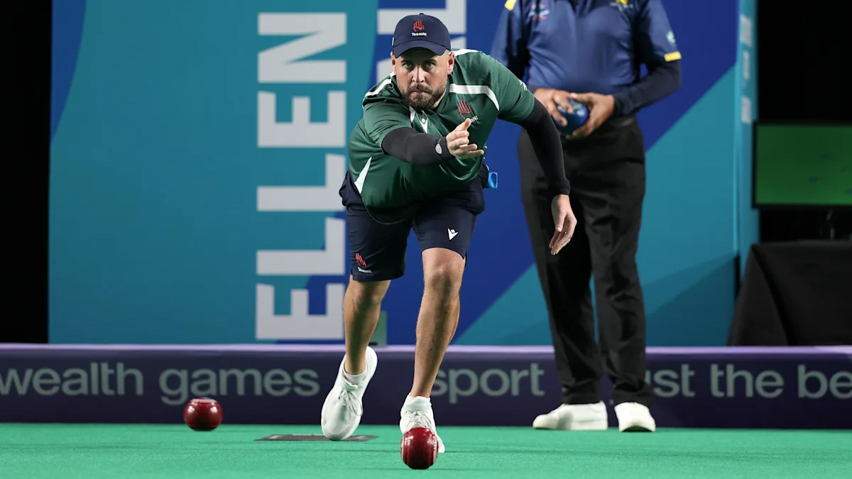 Kelly wins opening game in bowls