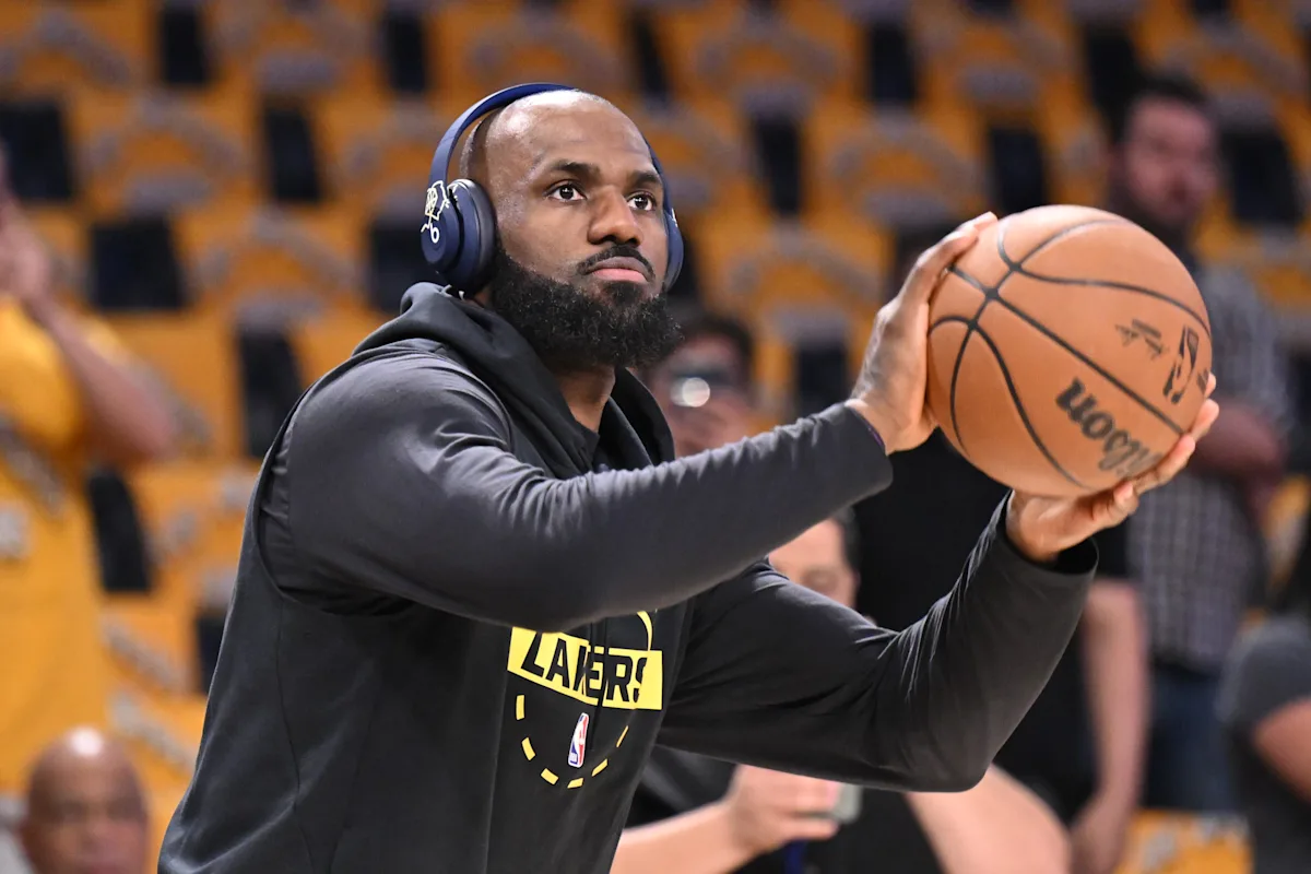 LeBron James’ free agency frontrunner might actually be the 76ers