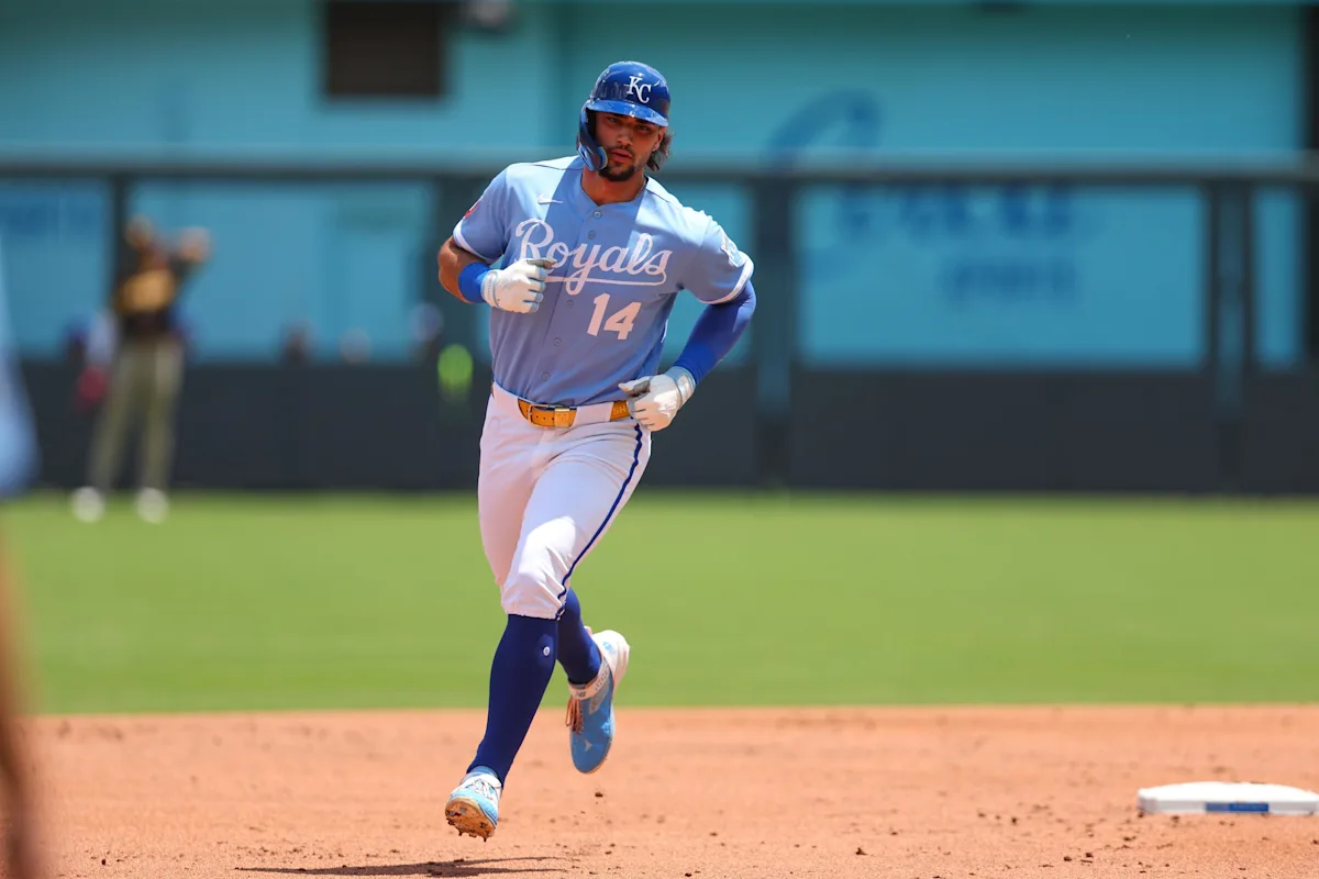 Padres slug their way to victory in Kansas City