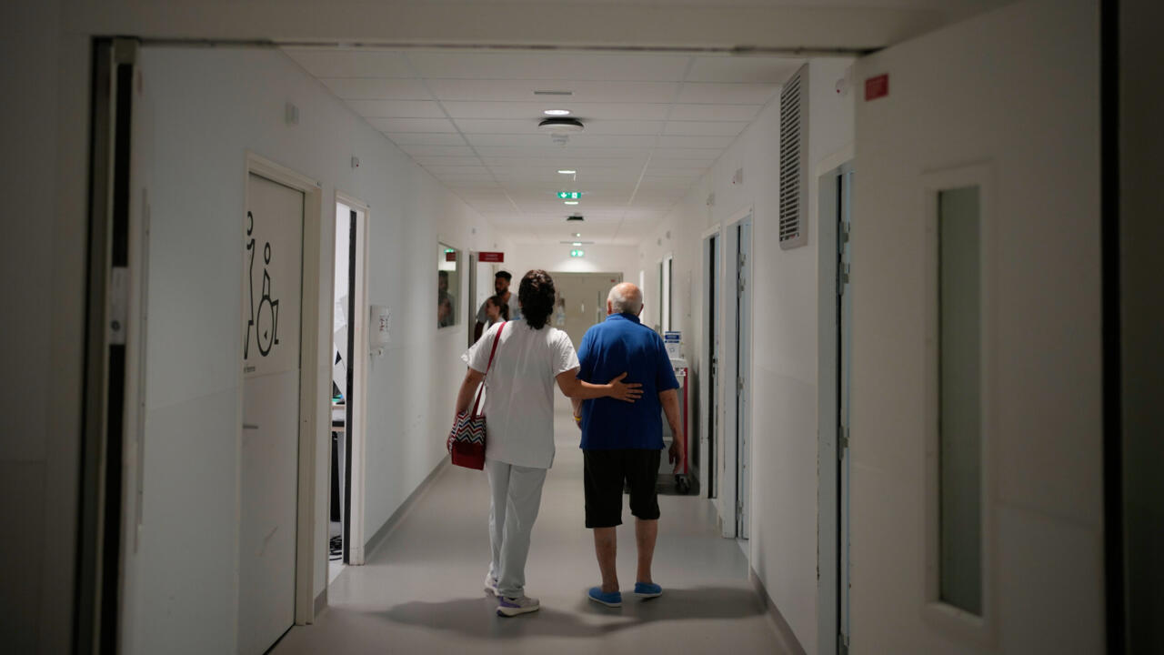 Paris region's record June heatwave more than doubled normal mortality rate to reach 3,000