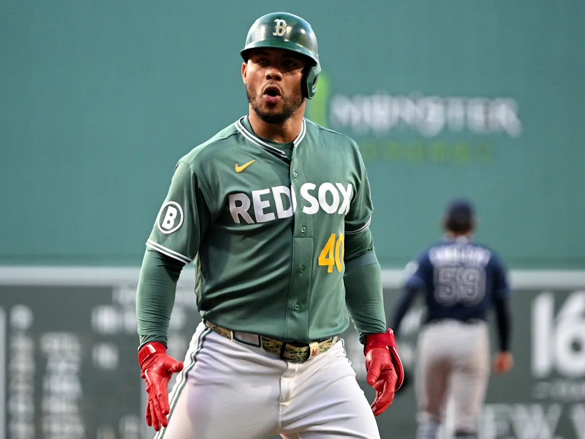 Red Sox post 11th straight win, longest streak in a decade, move into AL wild-card spot