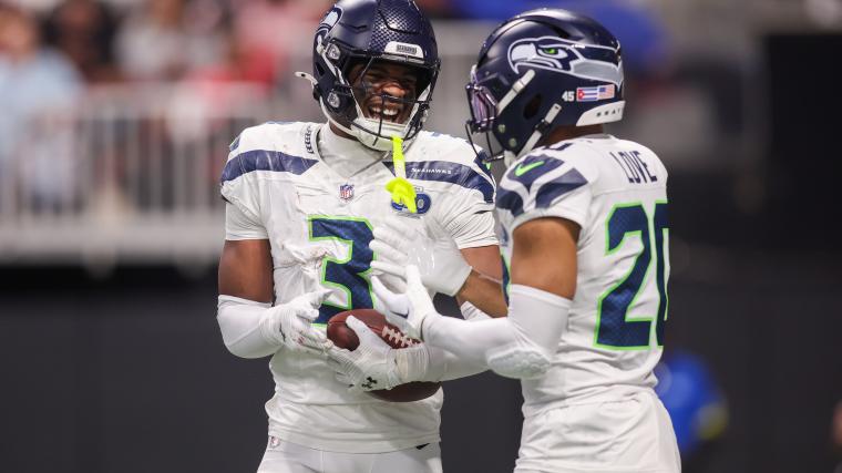 Seahawks hit with scary injury news, but there’s a big silver lining