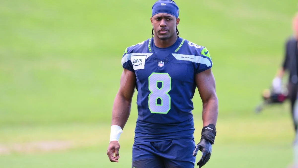 Seahawks' Jadarian Price surprisingly taking heavy action on 2026 NFL Offensive NFL Rookie of Year odds board