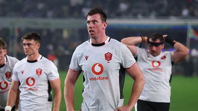 South Africa ease to seven-try win over pointless Wales
