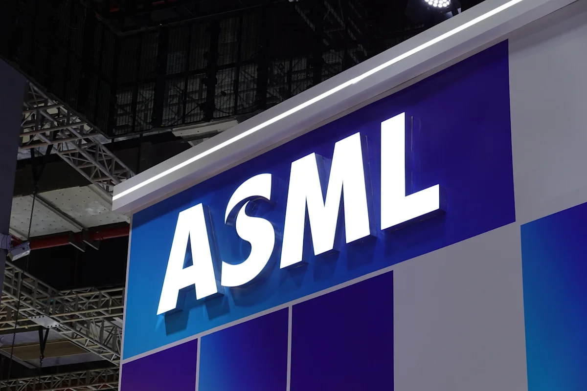 Stock market today: Dow, S&P 500, Nasdaq futures extend gains as ASML buoys AI trade, earnings roll in