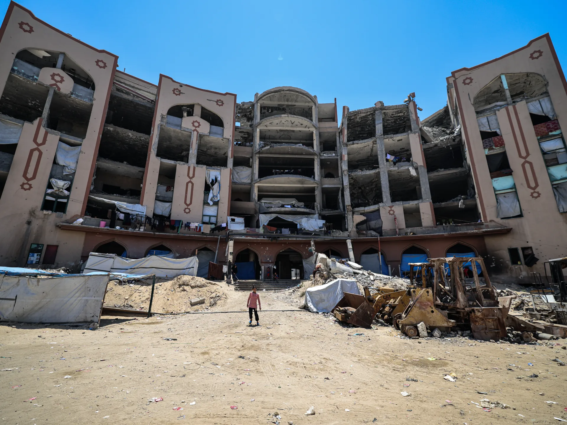 Students and staff work to bring Islamic University of Gaza back to life