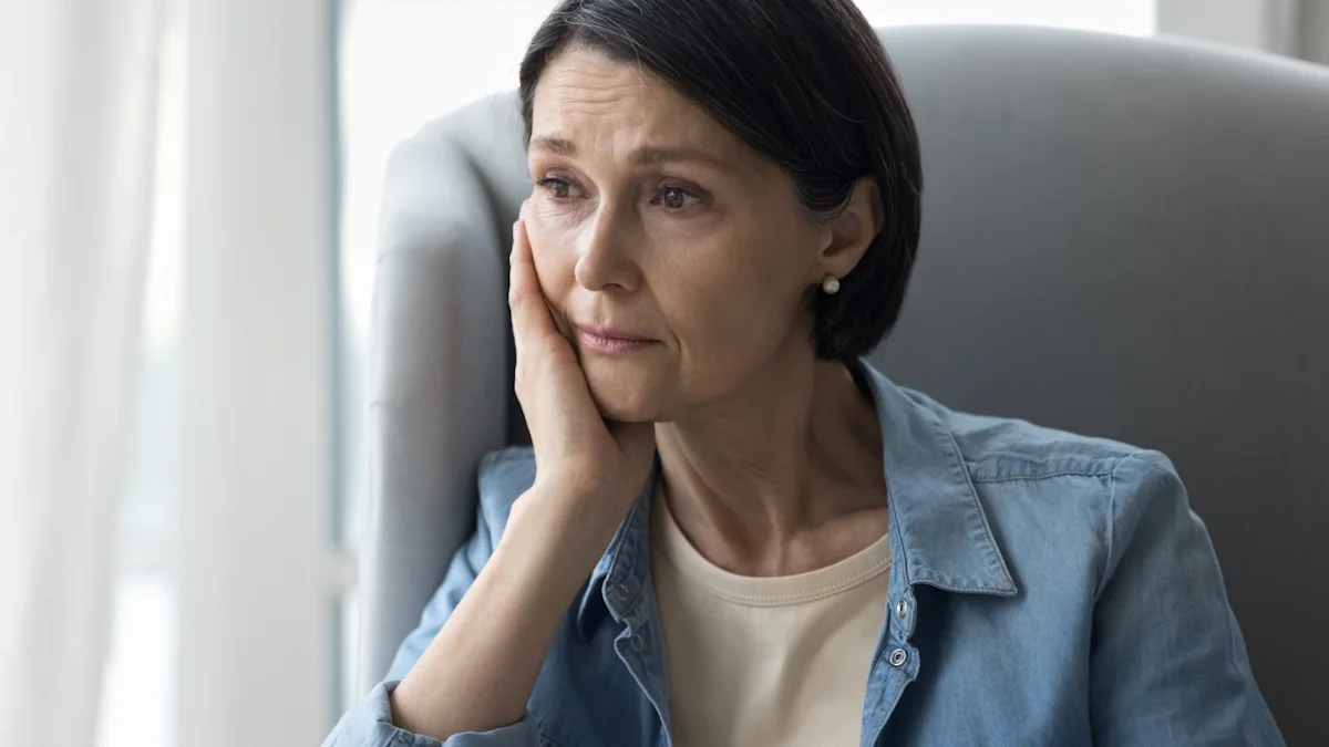 Tapping into your 401(k) to buy out your home during a divorce could cost you long term. Here's what expert advise