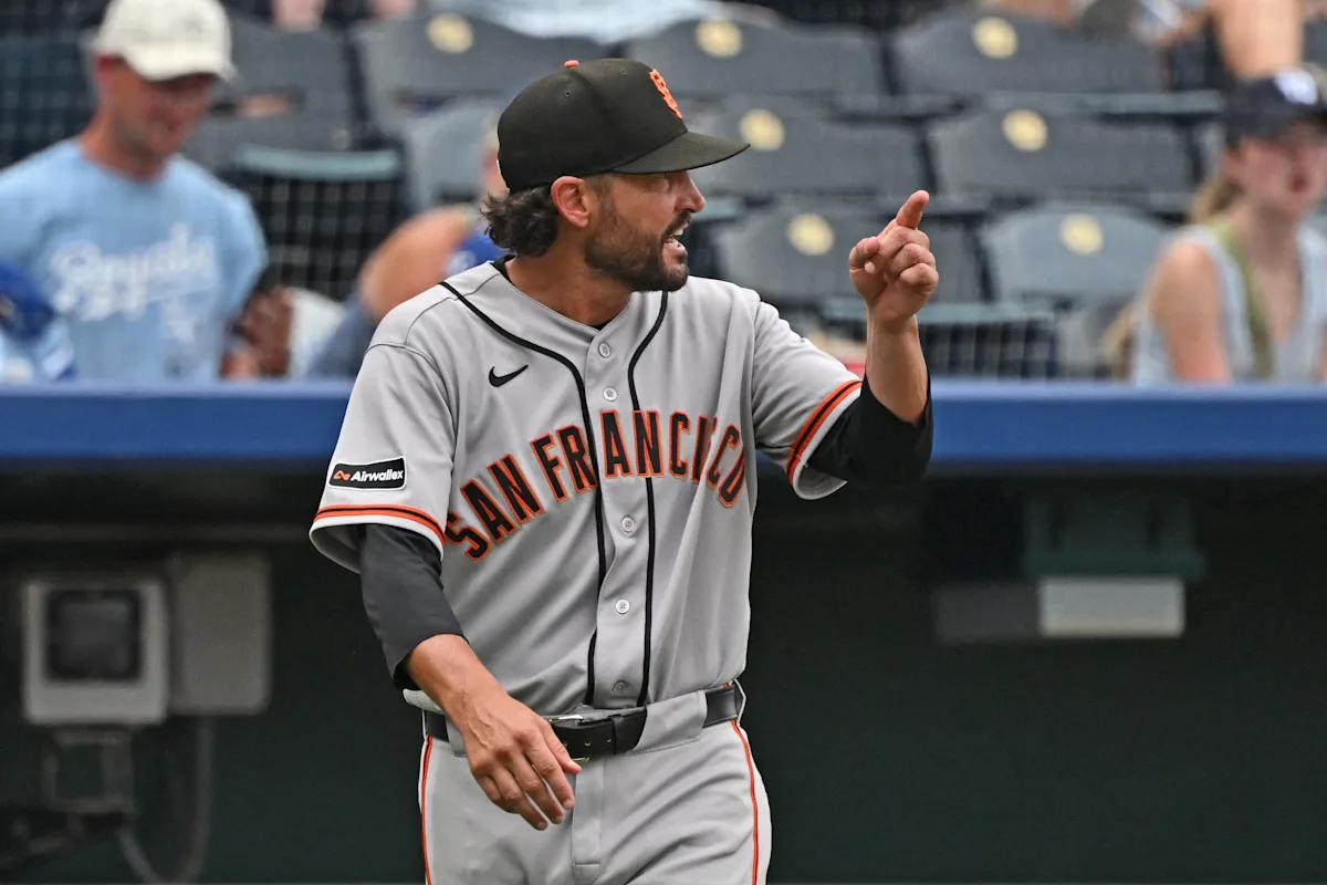 Tony Vitello ejected after controversial call in Giants loss to Royals