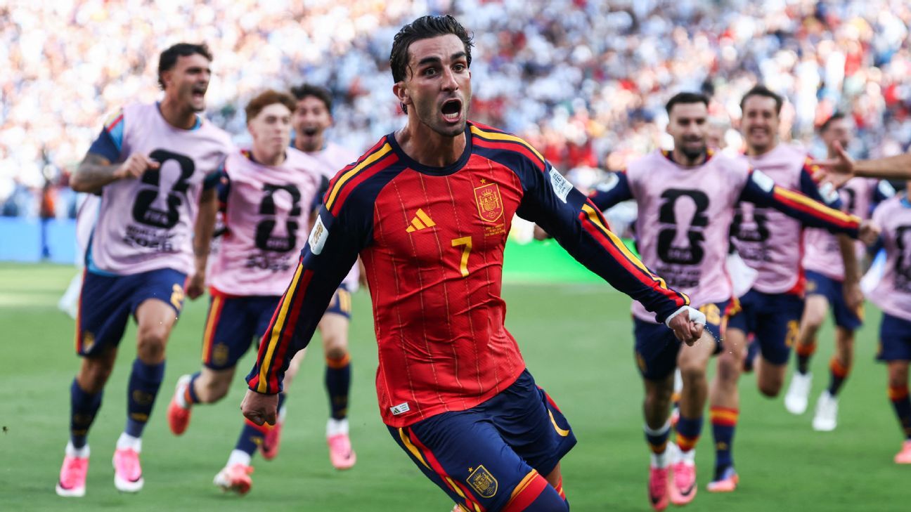 Torres fires Spain past Argentina for 2nd WC title