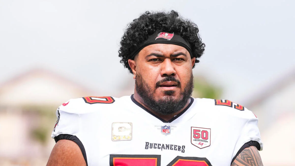 
                        Vita Vea requests trade from Buccaneers after failed contract extension talks
                    