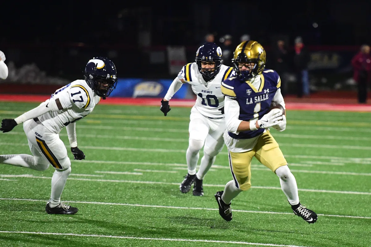 Vote for who you think will be the top Bucks County area football team