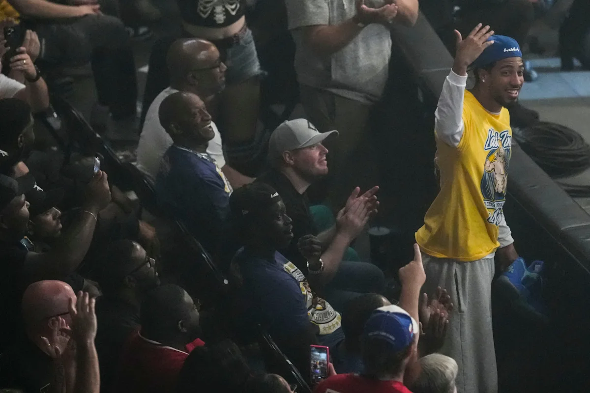 Watch Tyrese Haliburton challenge Jalen Brunson, set up Roman Reigns in heel turn at WWE event