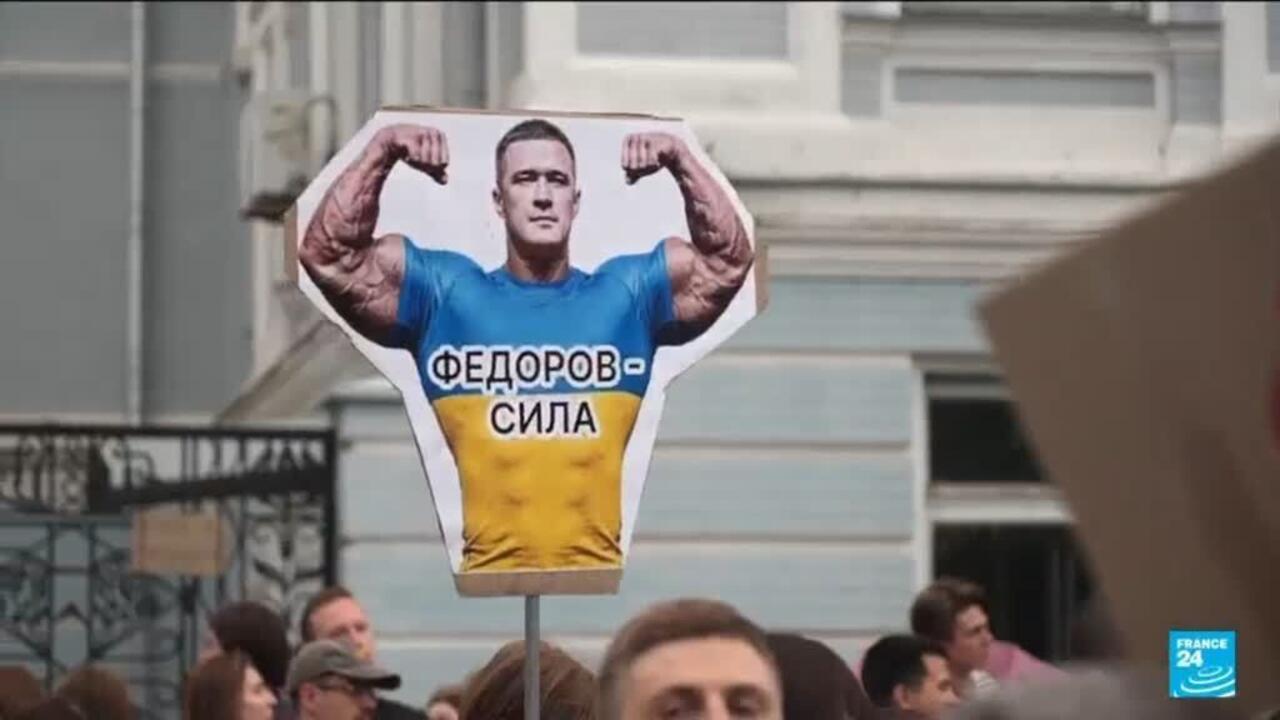 Zelensky faces deepening political crisis as protests dig in