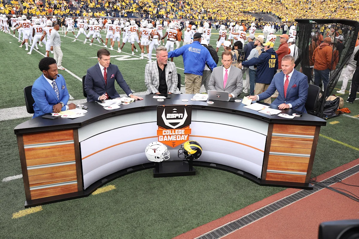 'College GameDay' attending 3 straight SEC games to start the season