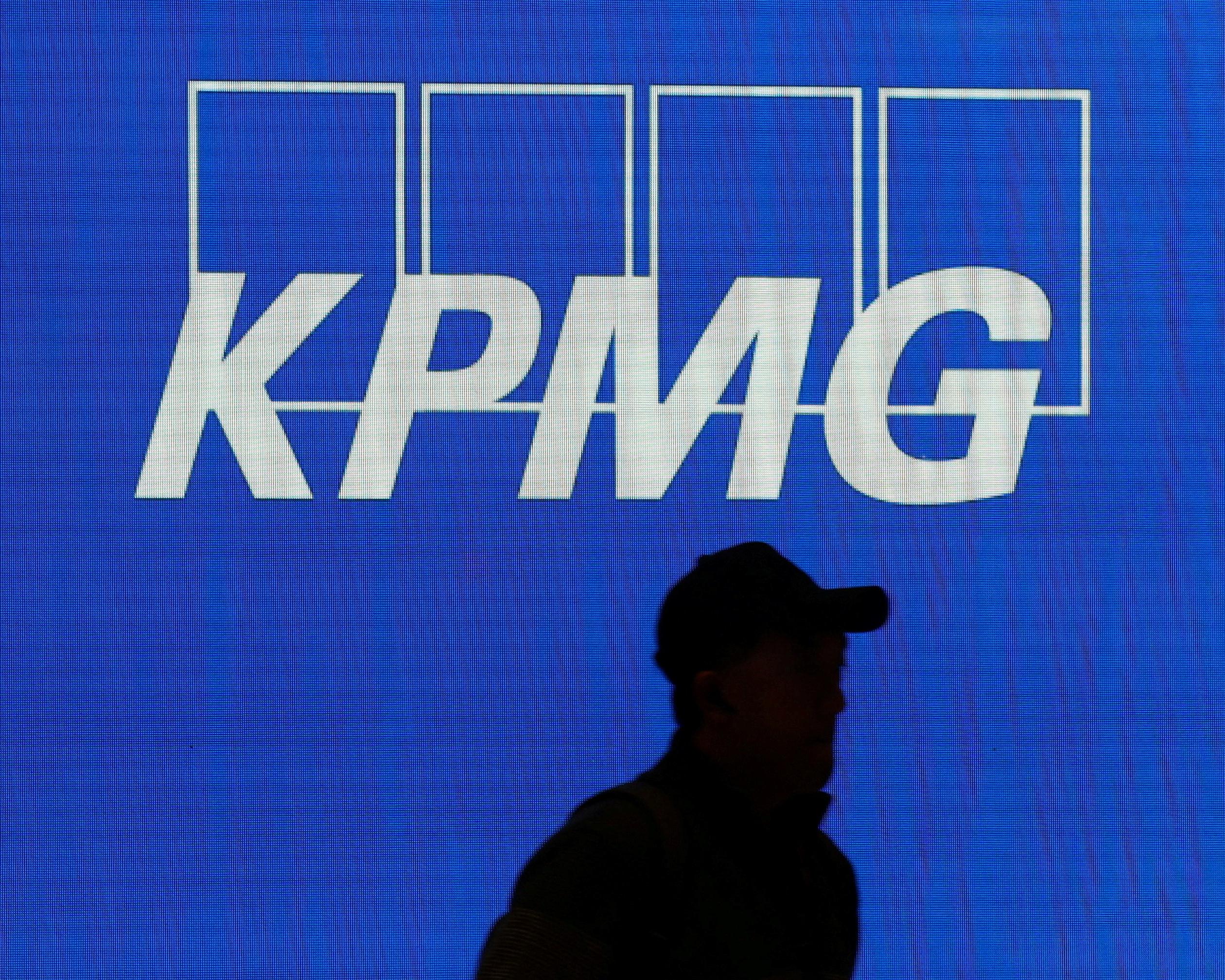 Australia news live: KPMG apologises to whistleblower as firm fronts inquiry over ethical failures