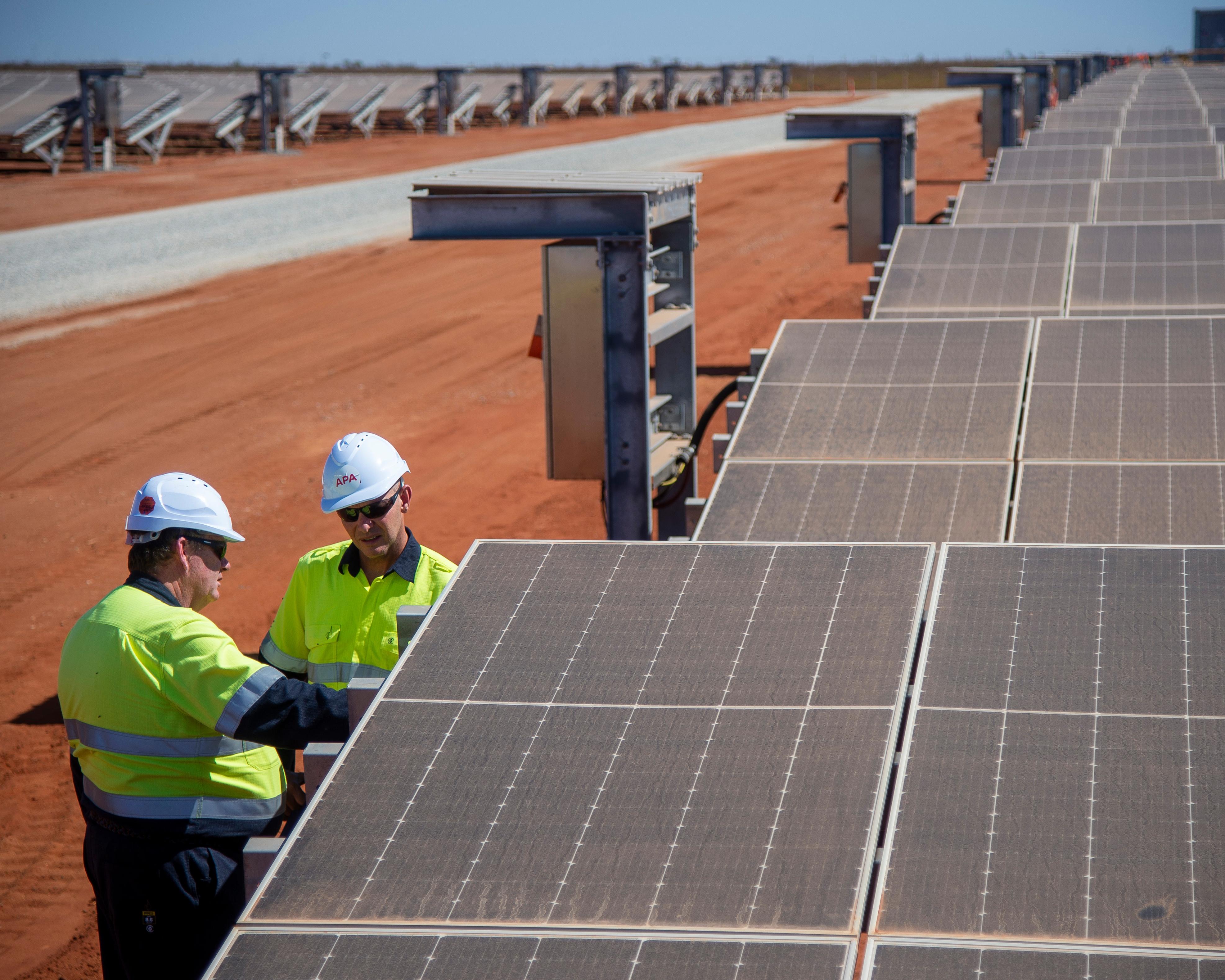Australia politics live: renewables and batteries soar but ‘critical’ moment coming; WiseTech staff face AI redundancy