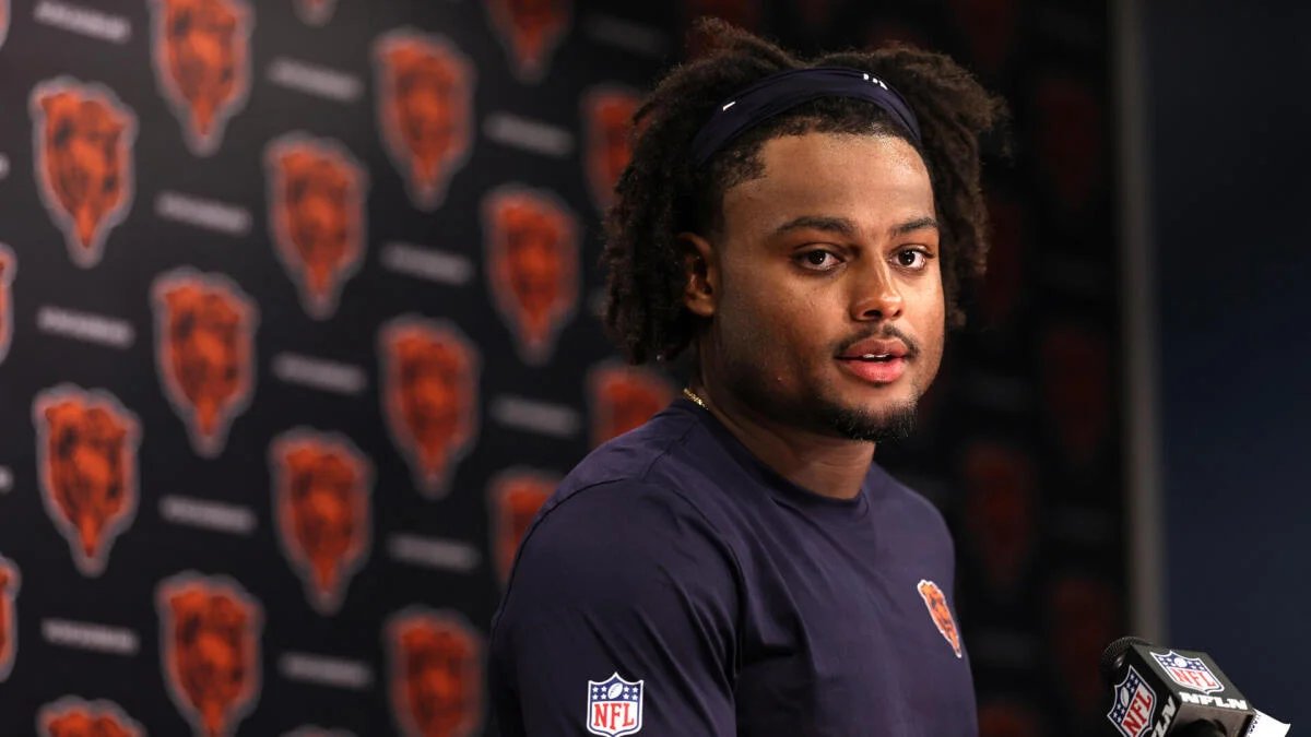
                        Bears' Coby Bryant to miss 4-6 months after knee surgery
                    