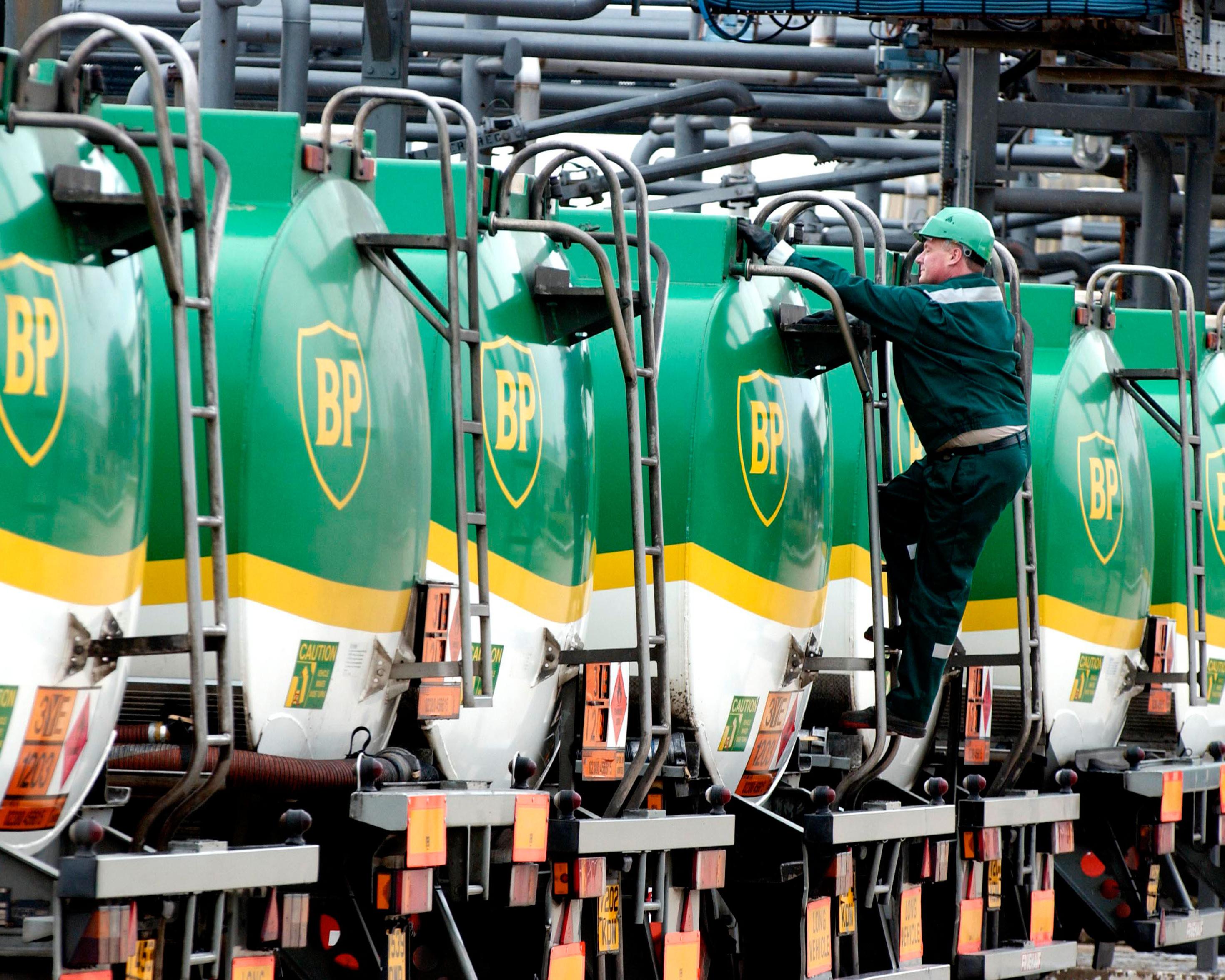 BP plans to sell shares in flagship carbon projects as it pulls back from green agenda