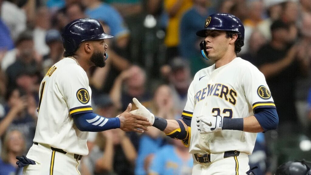 Brewers tie largest shutout with 22-0 rout of M's