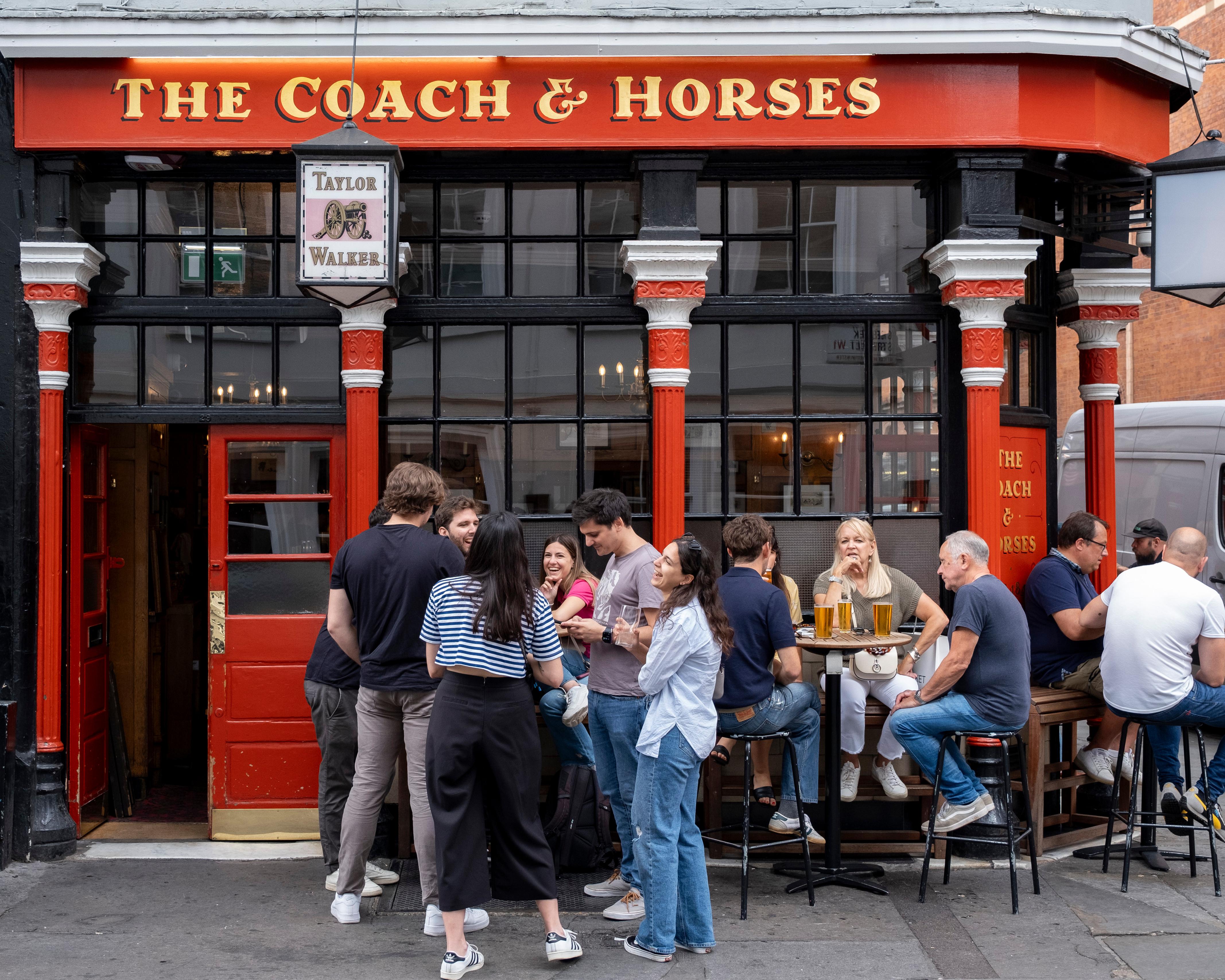 Business rates to be cut by 20% for England pubs, clubs and music venues
